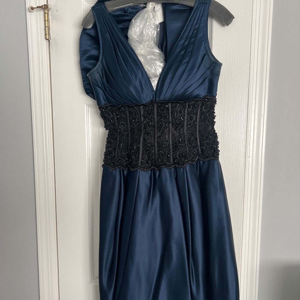 Filly’s blue & black lace cocktail dress